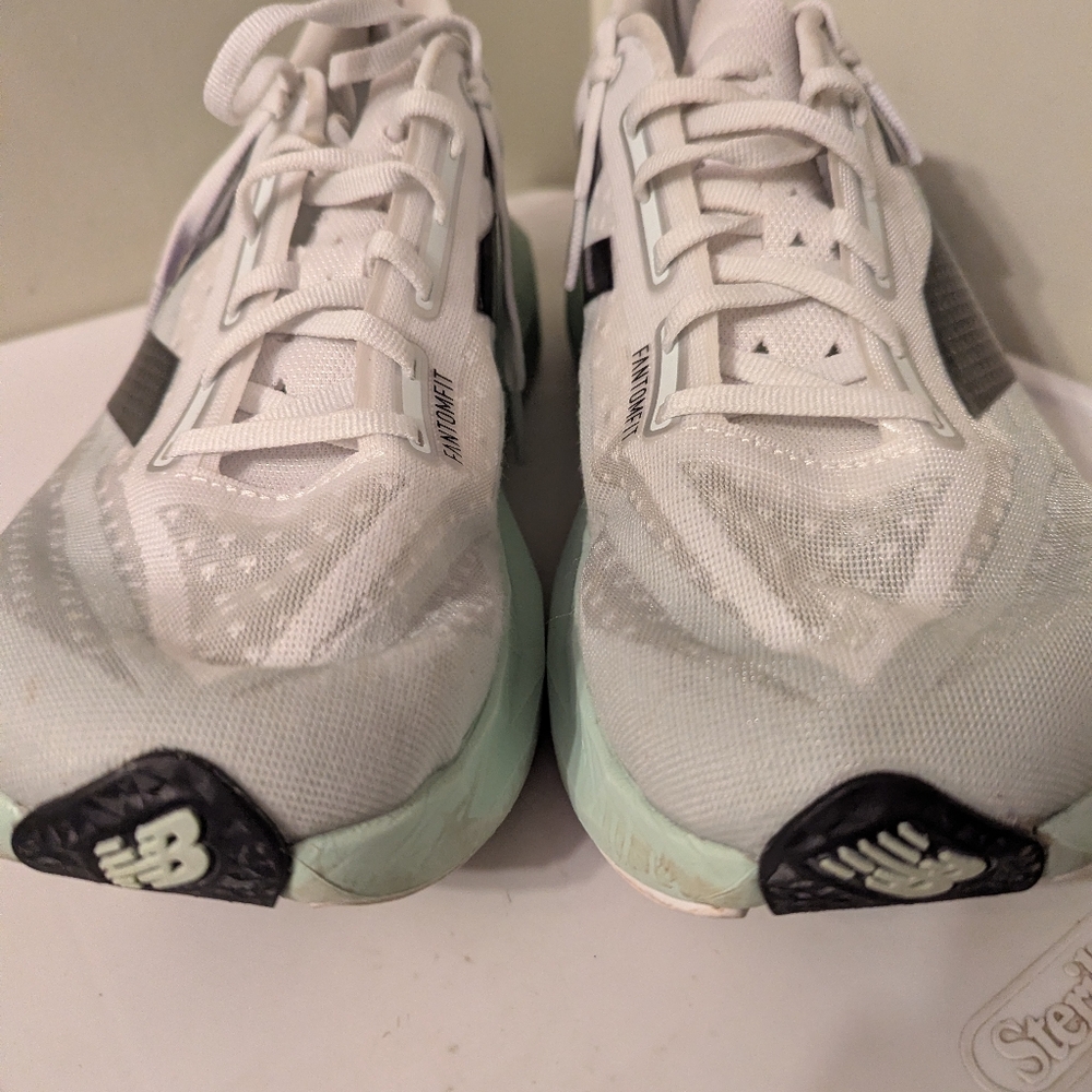 New Balance Fuel Cell Rebel V4 Men 10 With Box - Picture 7 of 11